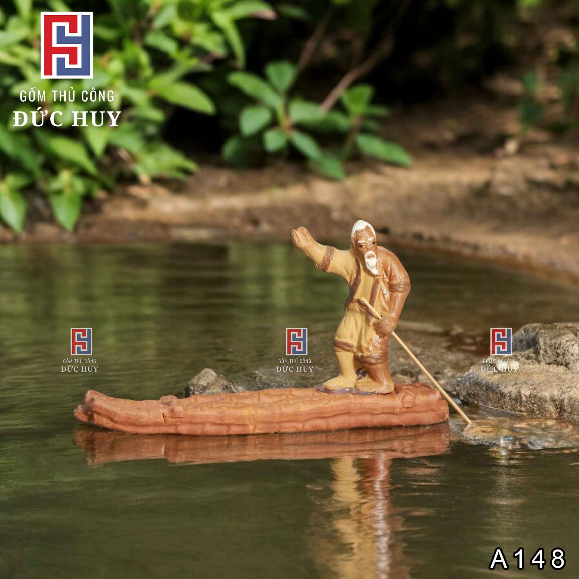 Tượng-gốm-ông-lão-đẩy-bè-trên-sông-trang-trí-tiểu-cảnh-hòn-non-bộ-(2)1